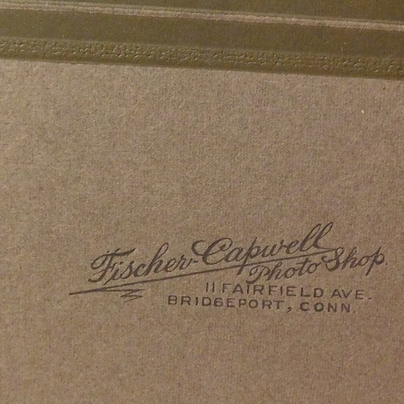 Fischer Capwell Photo Shop Antique Photograph of Woman - Picture 3 of 7